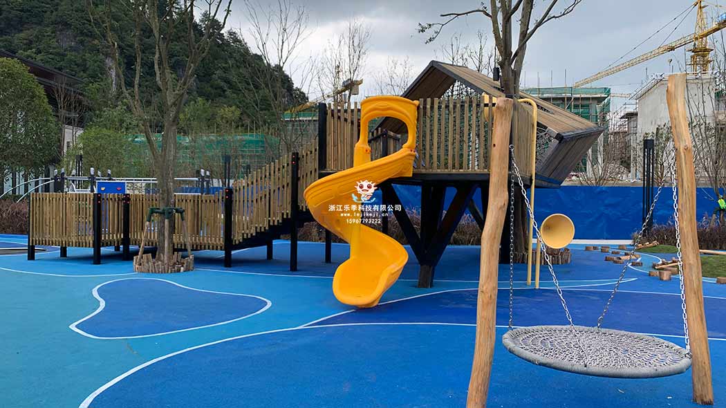 戶外木質游樂設備